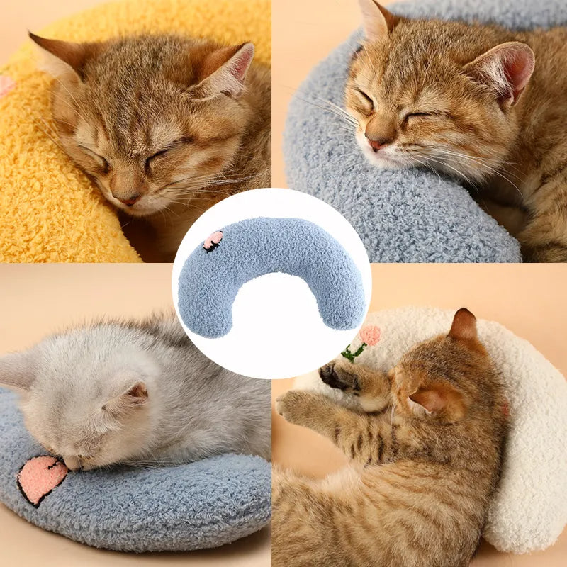 U-shaped pet pillow available in single and multi-pack