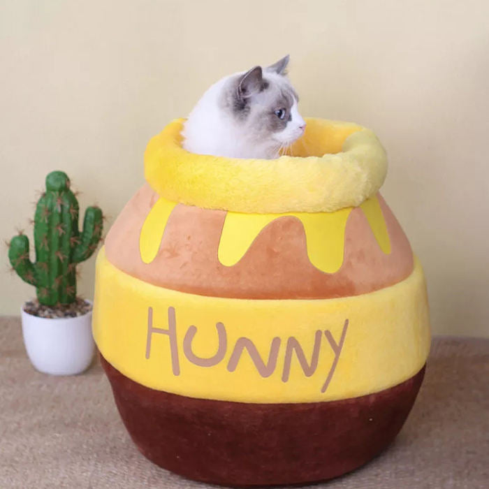 Honey Jar Warm Winter Cat Bed